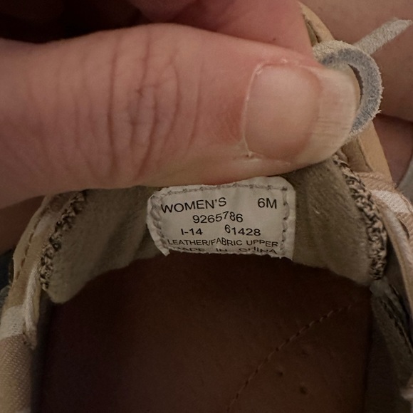 Tan Sperry Top Sider size 6 - Picture 3 of 7